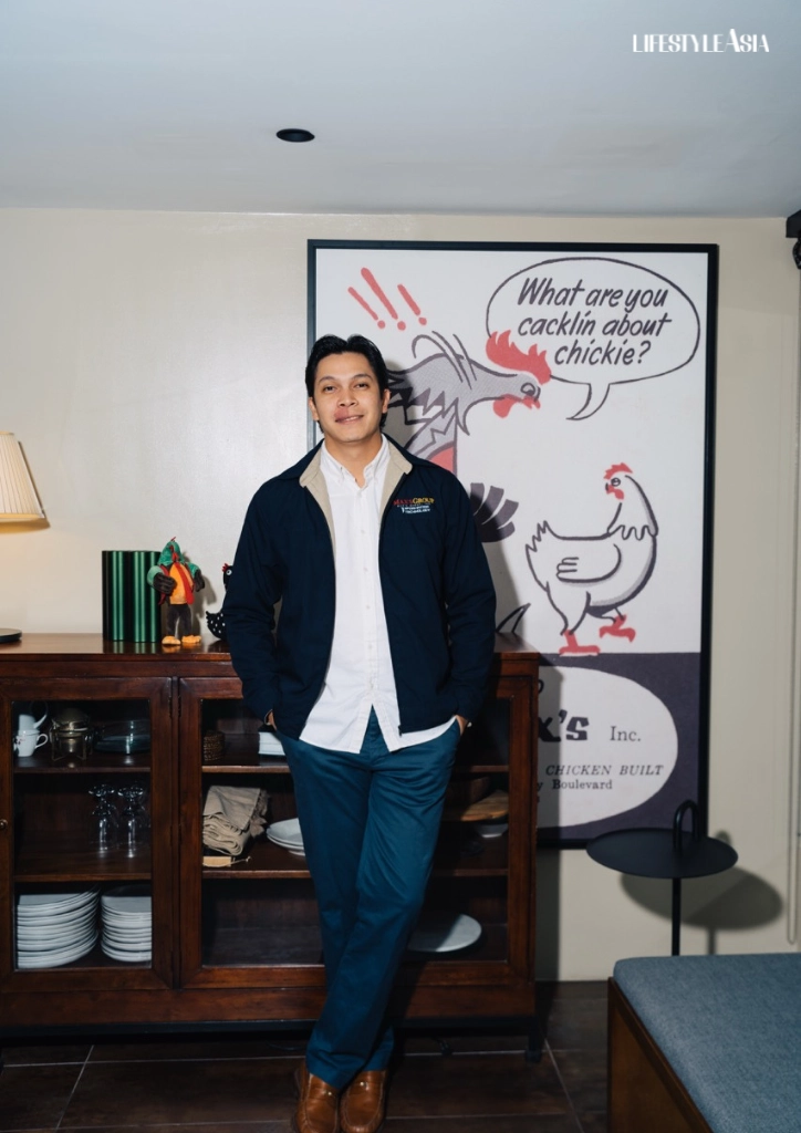 Max’s Restaurant Honors 80 Years Of Fried Chicken 